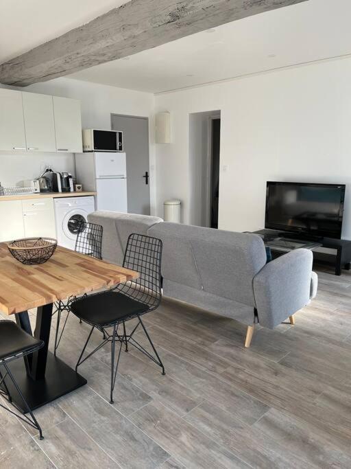 Appartement Centre De Guécélard Exteriör bild