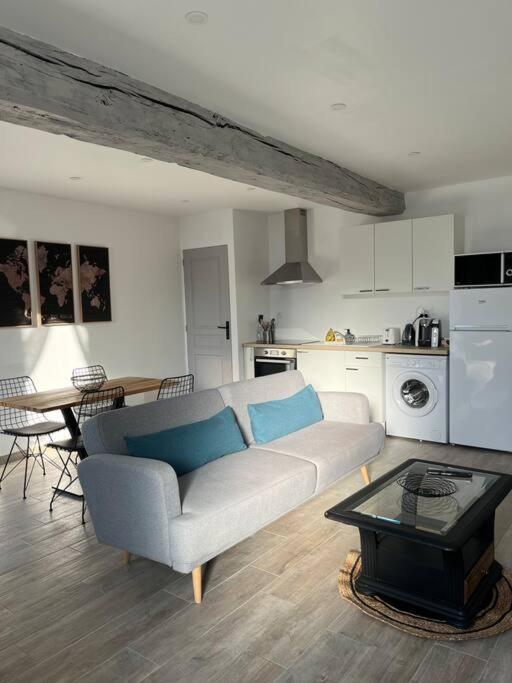 Appartement Centre De Guécélard Exteriör bild