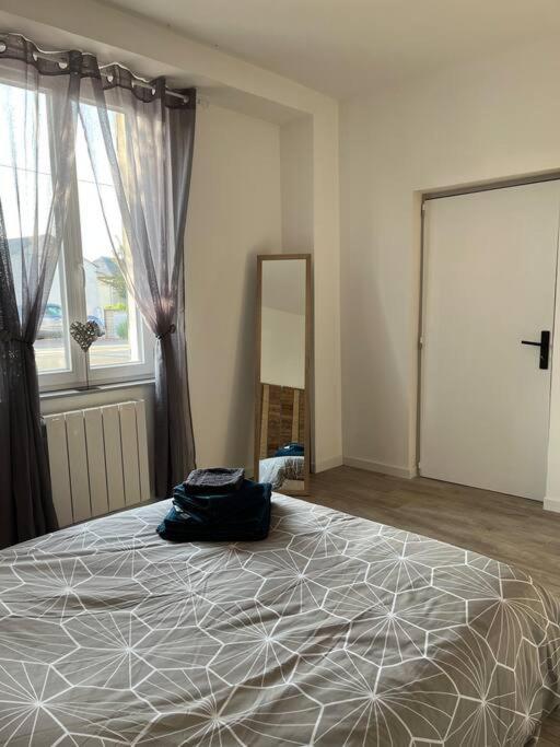 Appartement Centre De Guécélard Exteriör bild
